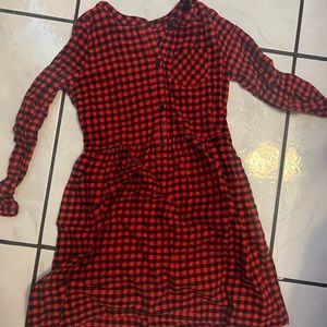 Cute long sleeve red and black plaid dress, 5/5A